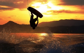  Wakeboard maneuvers 
